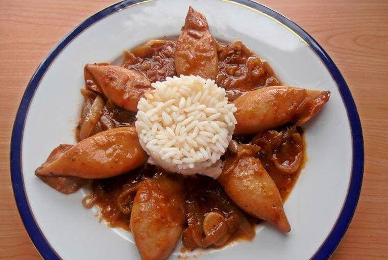chipirones encebollados