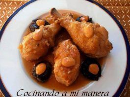 pollo con almendras y ciruelas