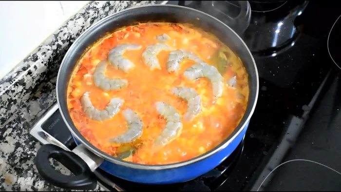 receta de garbanzos con langostinos paso 5