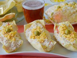 palomas de ensaladilla servidas en una fuente, listas para tapear