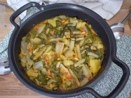 celgas con patatas recién hechas en cazuela con majado de comino y pimentón