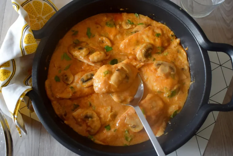 receta de pechugas de pollo en salsa con champiñones