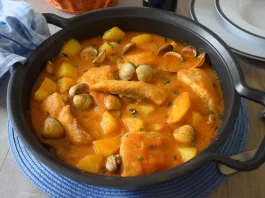 guiso de patatas con pescado y berberechos