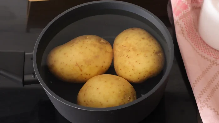 como hacer huevos rellenos 1