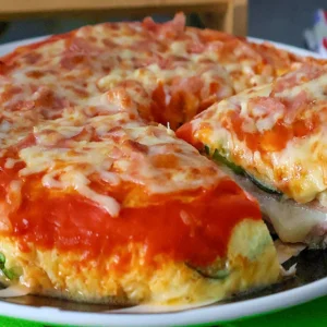 tortilla de calabacin rellena de jamon y queso