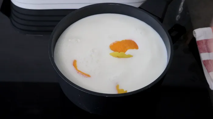 Leche infusionada con cítricos