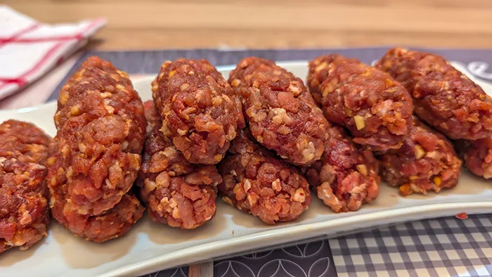 Ćevapi serbios: el clásico de los Balcanes que puedes hacer en casa