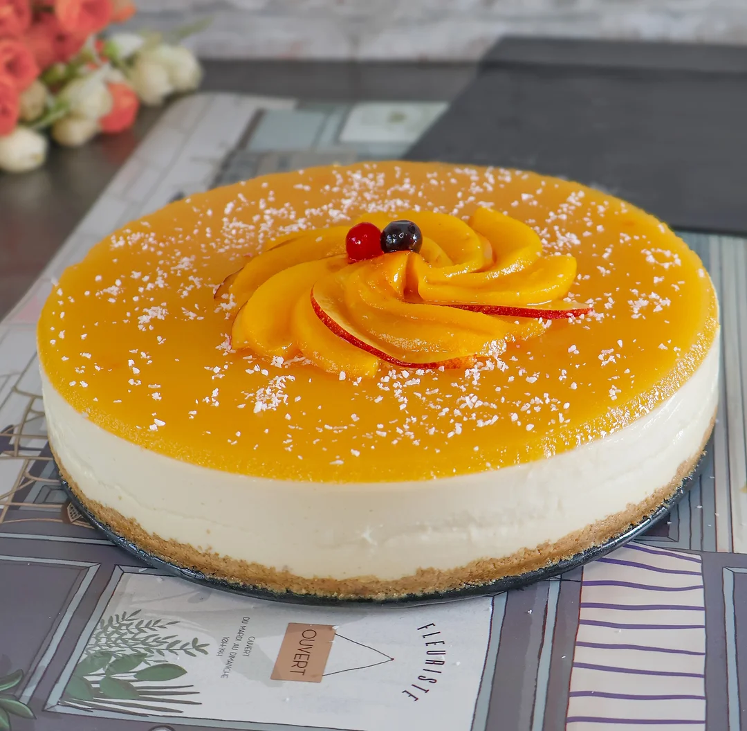 Tarta sin horno de queso y melocotón completa