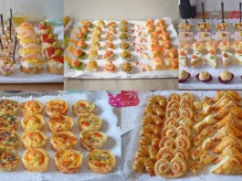 Collage con cinco bandejas de aperitivos fáciles para Navidad: canapés variados, montaditos, hojaldres salados, tartaletas y bocados fríos listos para servir.