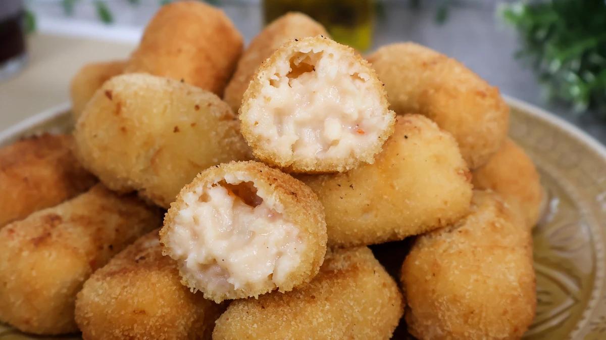 Croquetas de merluza y gambas con interior cremoso y rebozado dorado