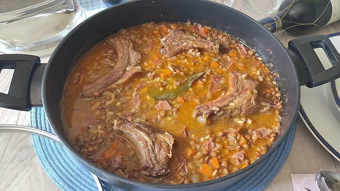 Lentejas estofadas al modo tradicional