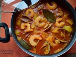 Guiso marinero de patatas con langostinos y almejas
