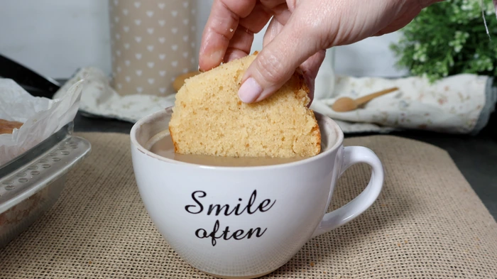 Sobada riojana mojada en leche o café